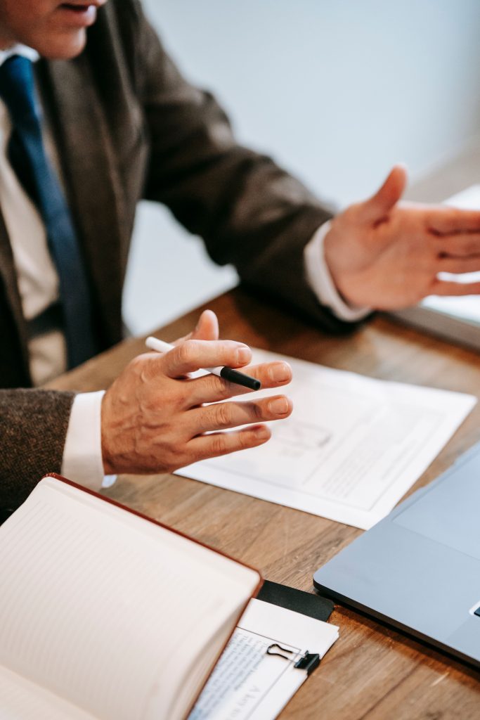 Discover consultant presenting to a client team